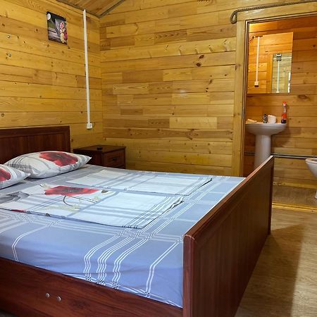 Guest House Vladimir Gagra Exterior photo
