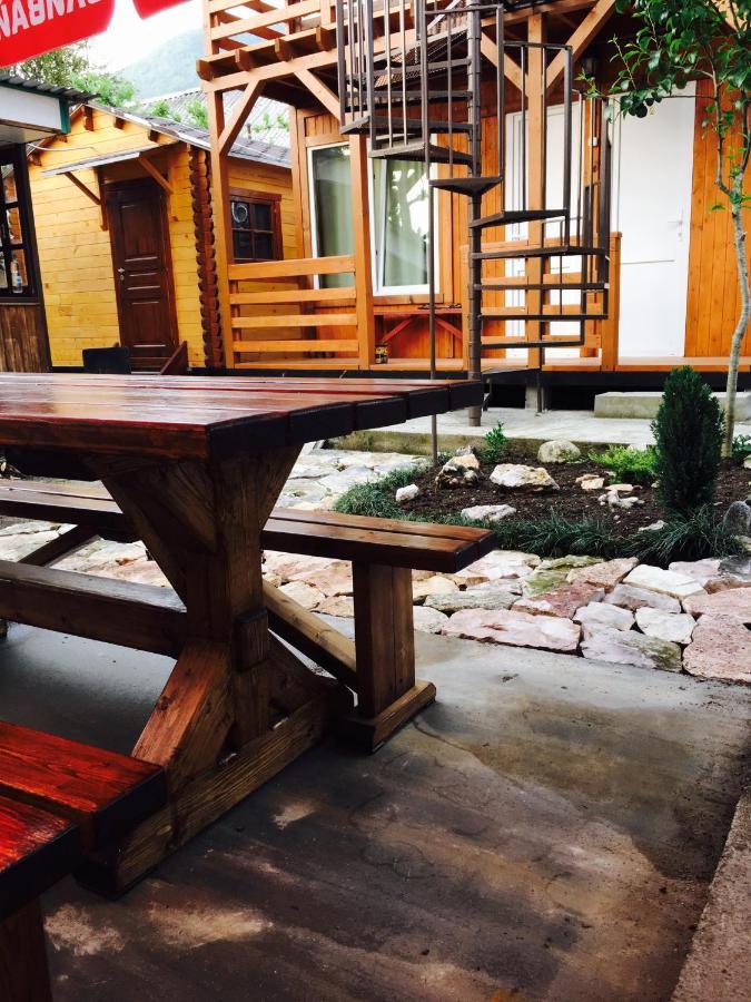 Guest House Vladimir Gagra Exterior photo