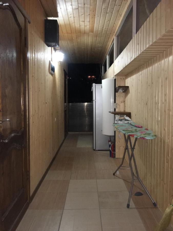 Guest House Vladimir Gagra Exterior photo