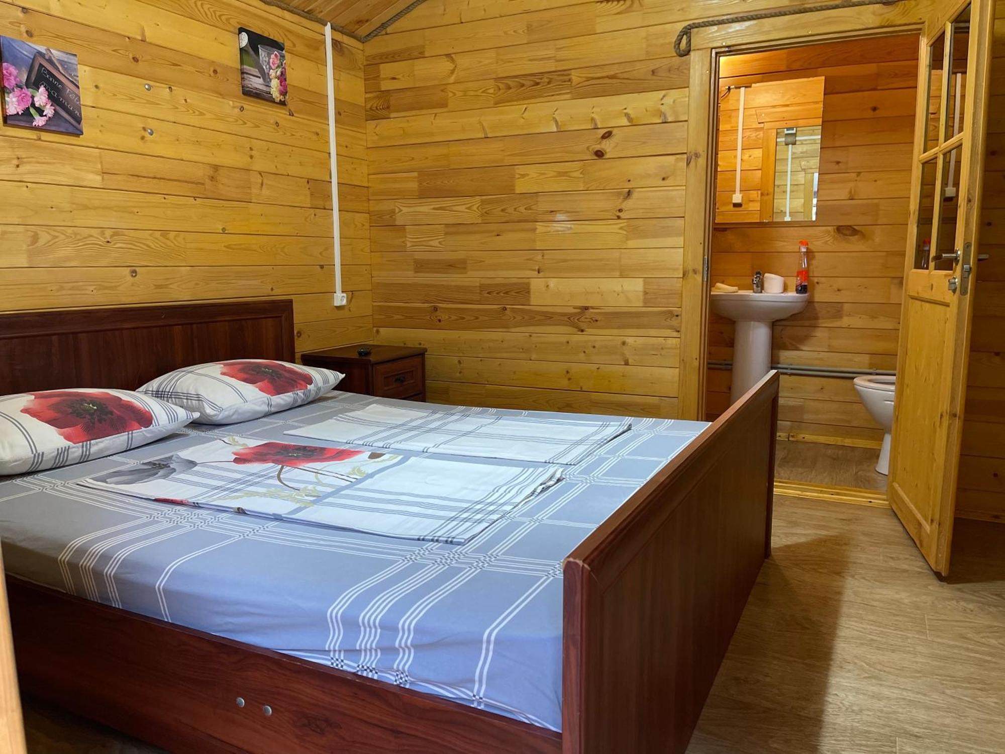 Guest House Vladimir Gagra Exterior photo