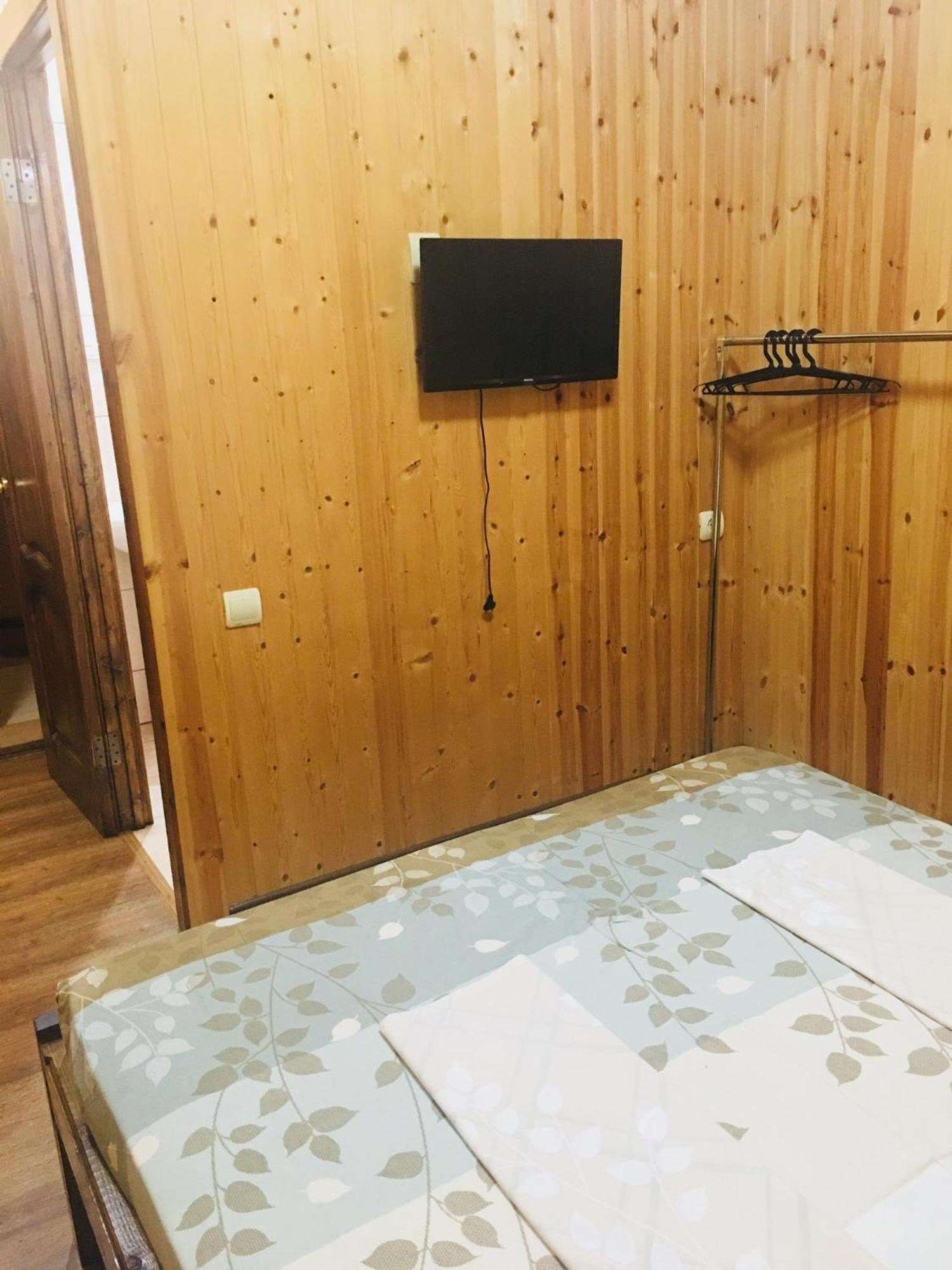 Guest House Vladimir Gagra Exterior photo