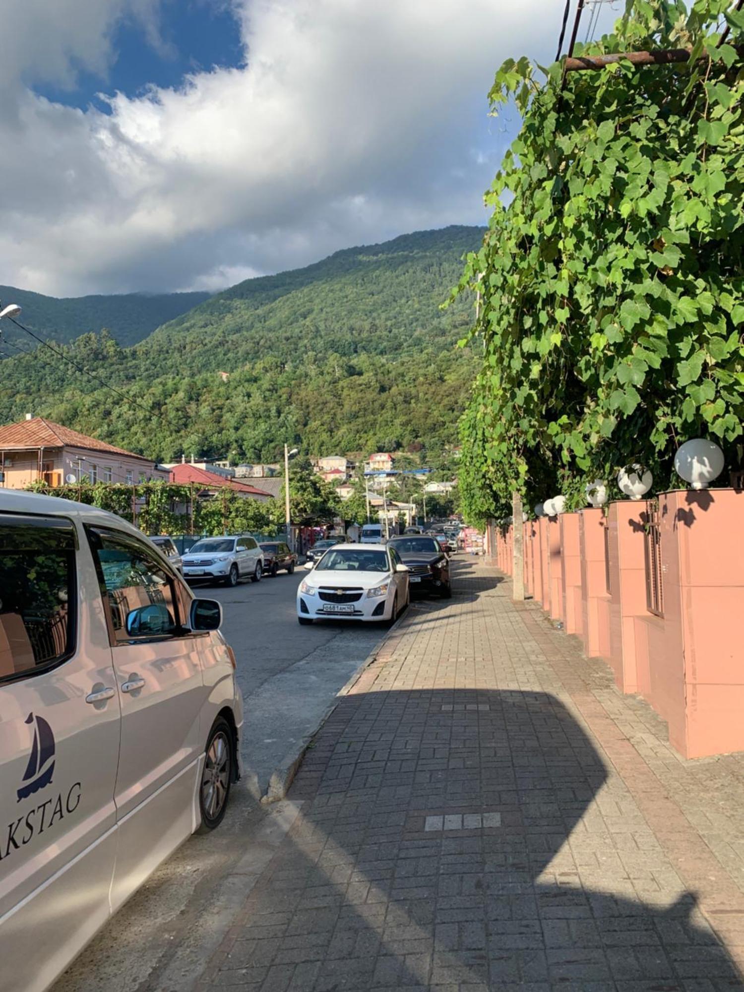 Guest House Vladimir Gagra Exterior photo